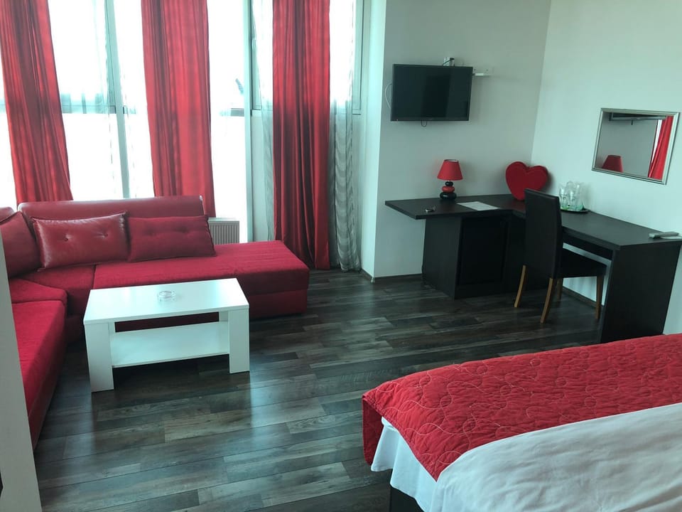Living room, Photo of the whole room, Bedroom