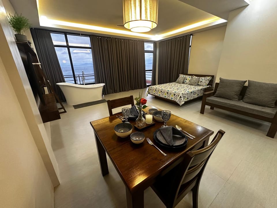 Bed, Living room, Photo of the whole room, Dining area, Bedroom