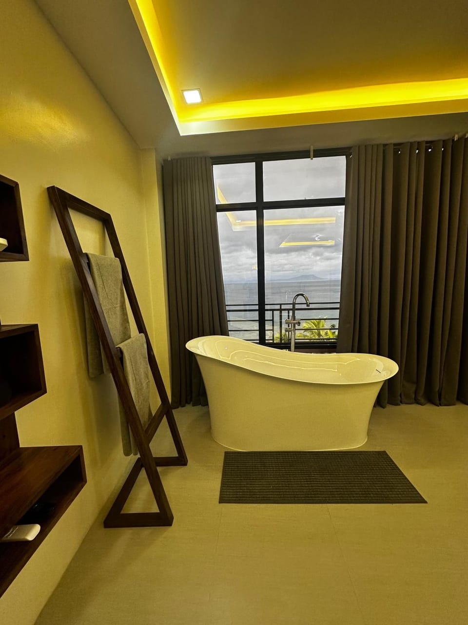 Hot Tub, Hot Tub, Bath