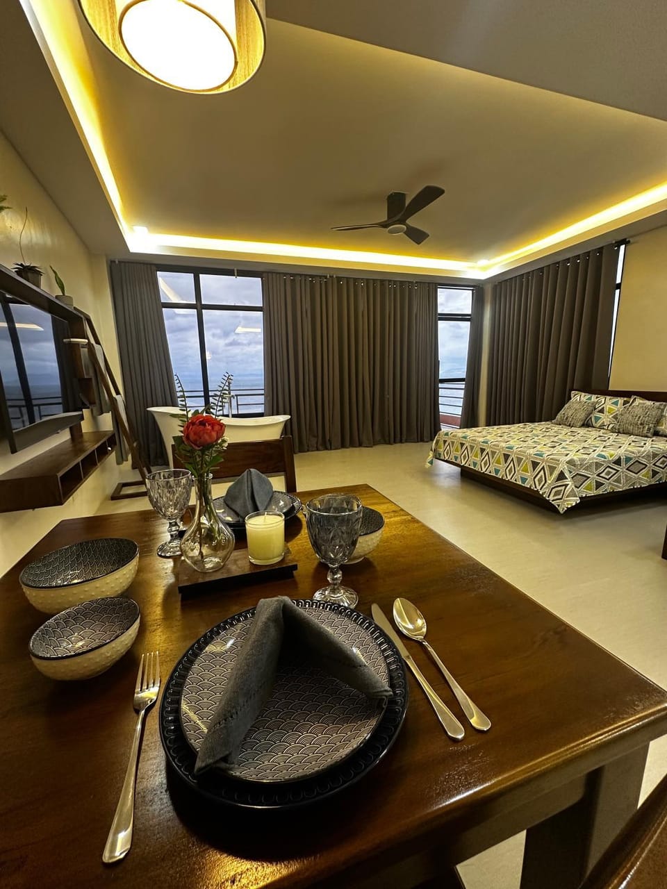Bed, Living room, Dining area, Bedroom