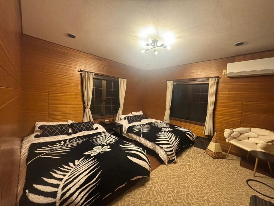 Bed, Bedroom, air conditioner