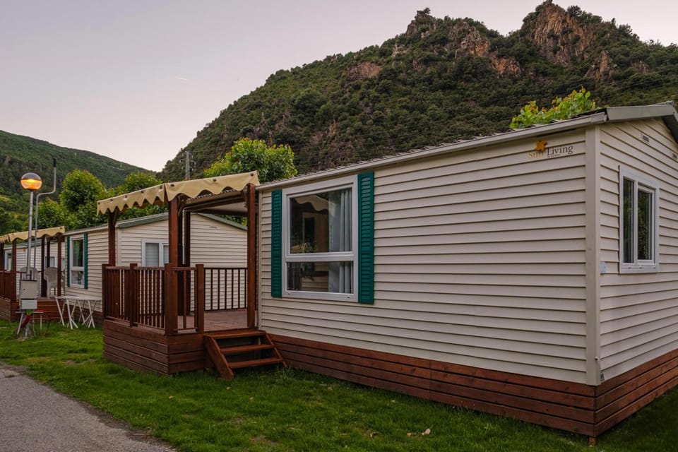 Frontera Bungalow Park Campground/ 
RV Resort in Catalonia