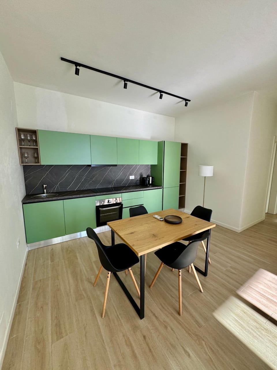 Kitchen or kitchenette, Dining area, stove
