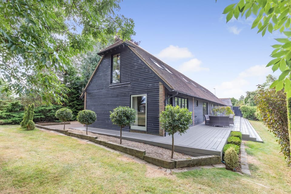Property building, Natural landscape, Garden, Garden view