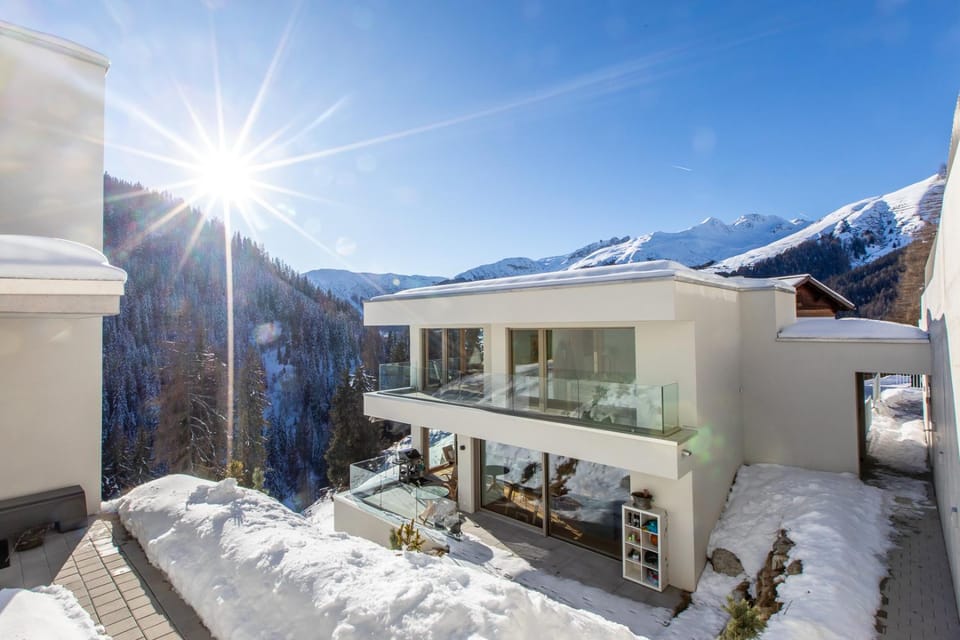 Property building, Patio, Day, Natural landscape, Winter, Garden, View (from property/room), Balcony/Terrace, Balcony/Terrace, Dining area, Mountain view