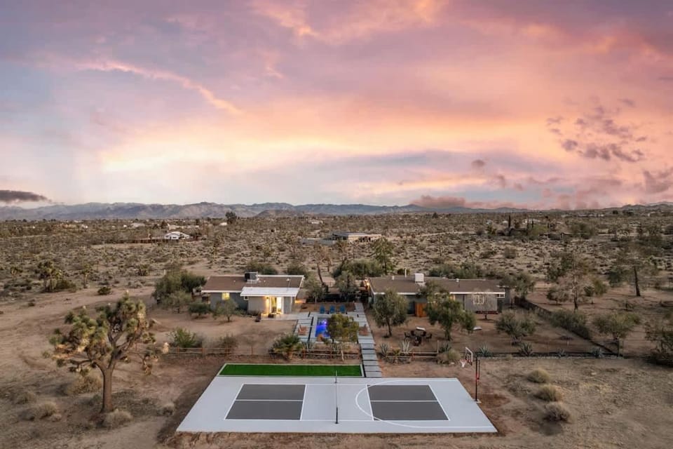 Sunset Grove By The Cohost Company House in Southern California