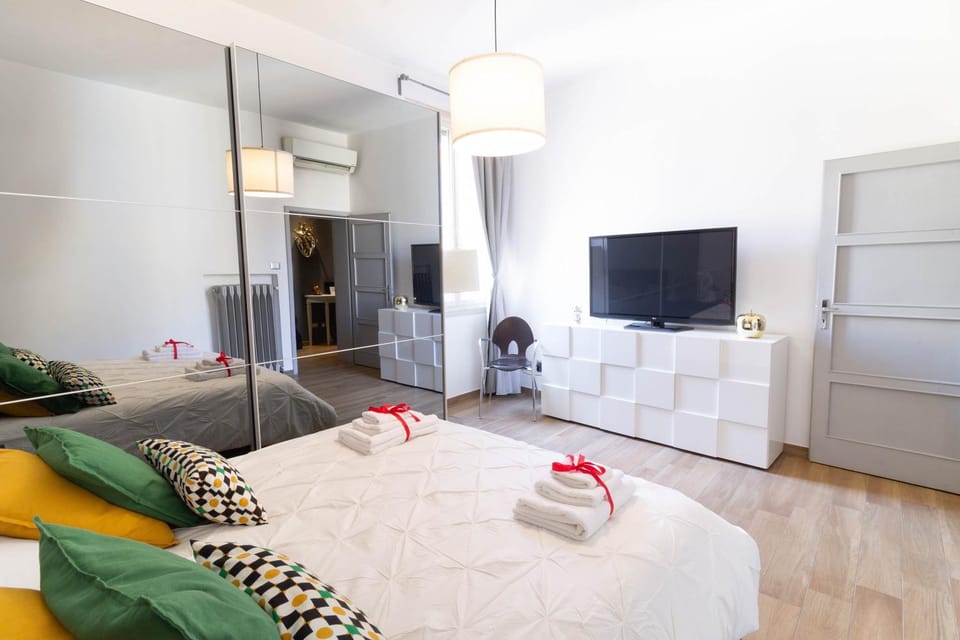 Bed, Photo of the whole room, Bedroom, towels, air conditioner