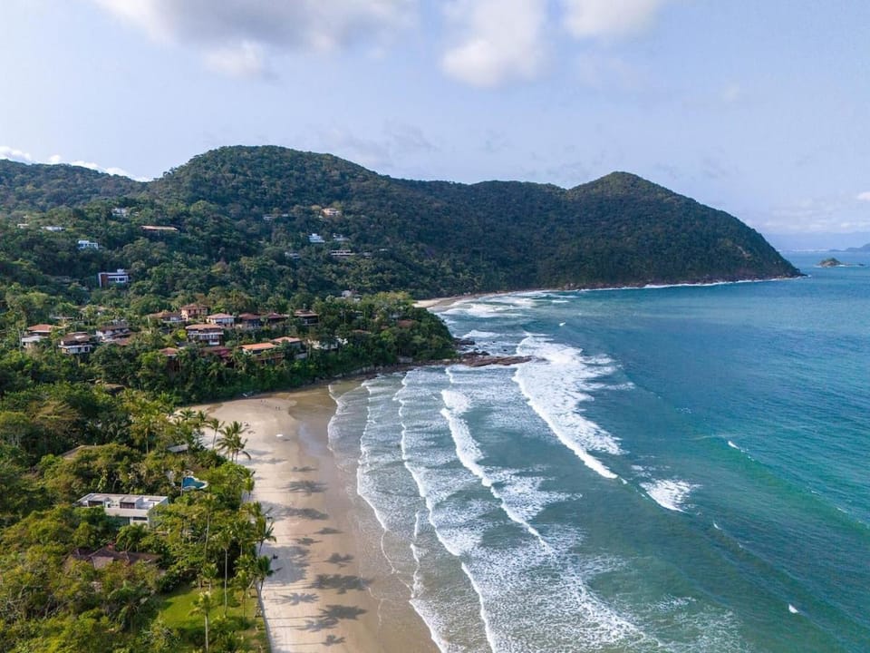 Villa in a Paradise Beach surround by the forest House in State of São Paulo