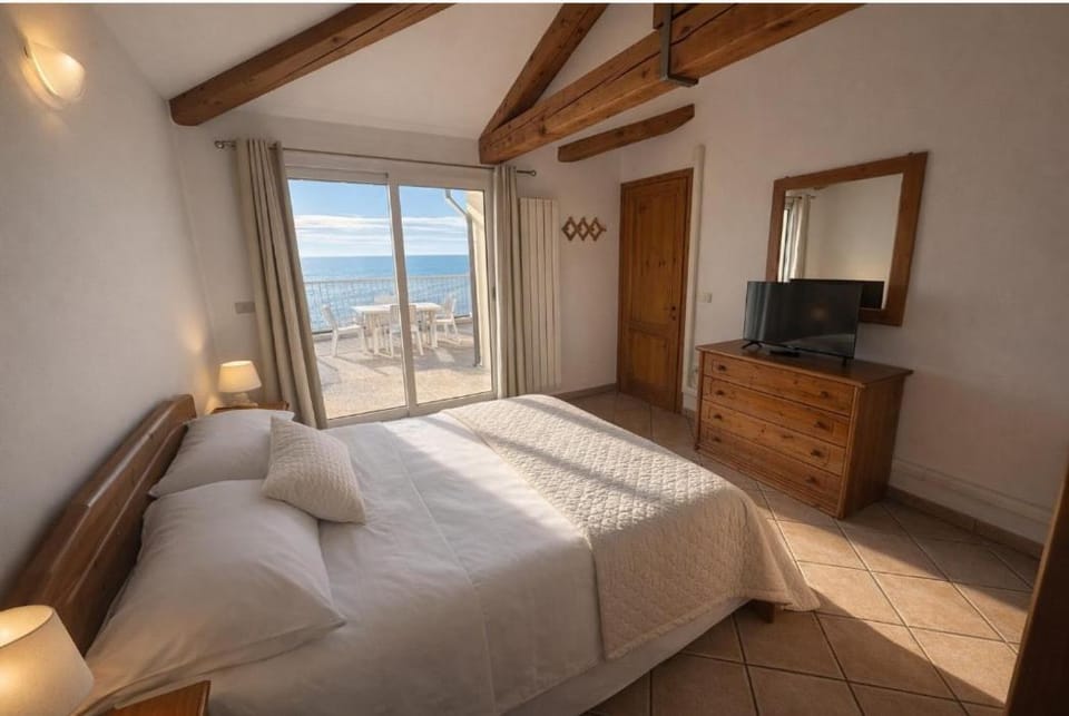Bedroom, Sea view