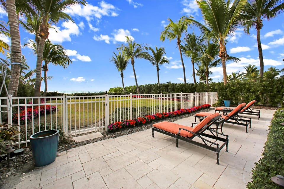 Serenity, Luxury Beachfront Vacation Paradise, Sleeps 12 House in Bonita Beach