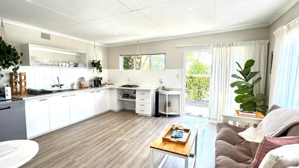 Seating area, dishwasher, stove, kitchen