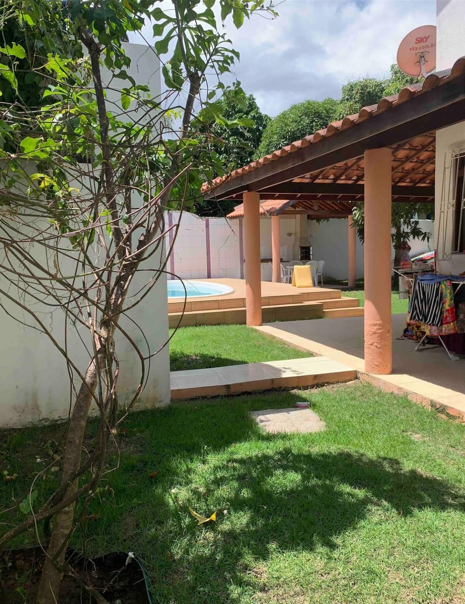 Large house with pool, barbecue and garden House in Camaçari