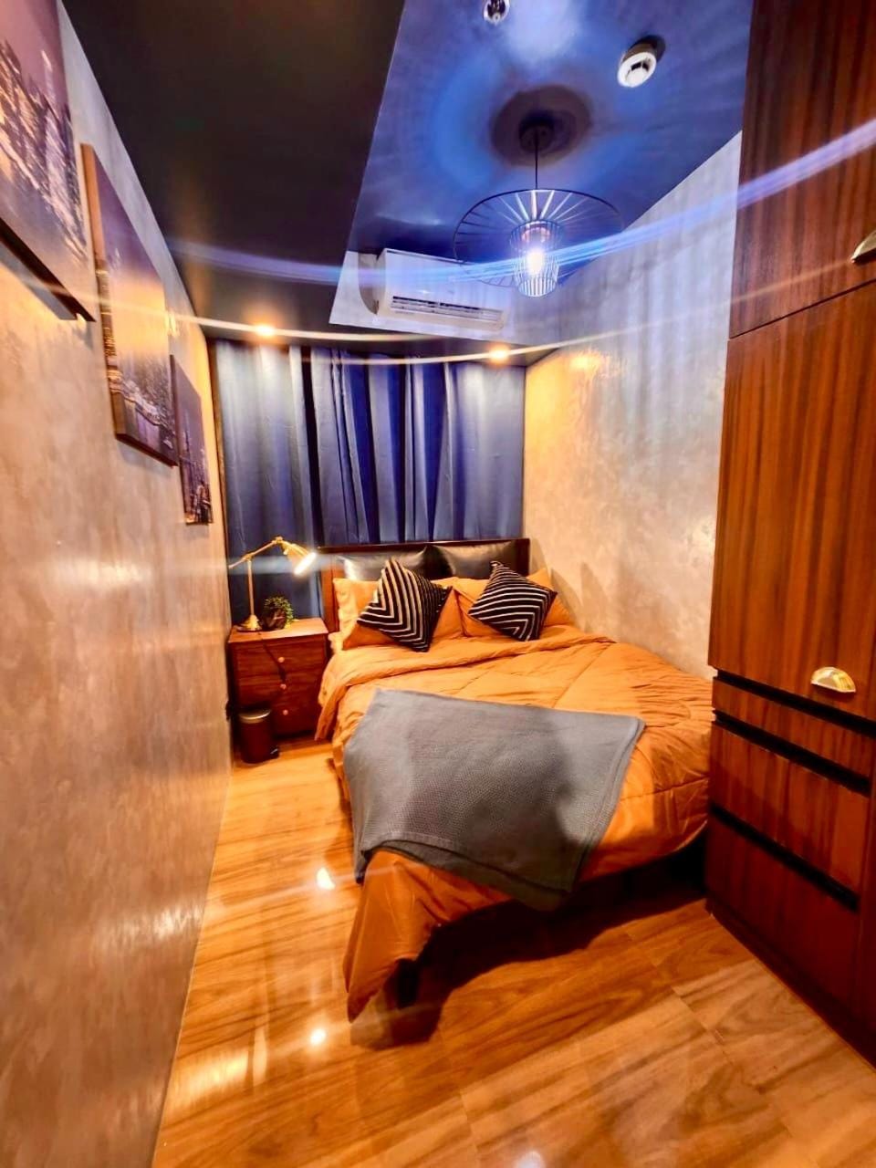 Azure Urban Resort Staycation 2 bedrooms beach view, 9th floor Hotel in Paranaque