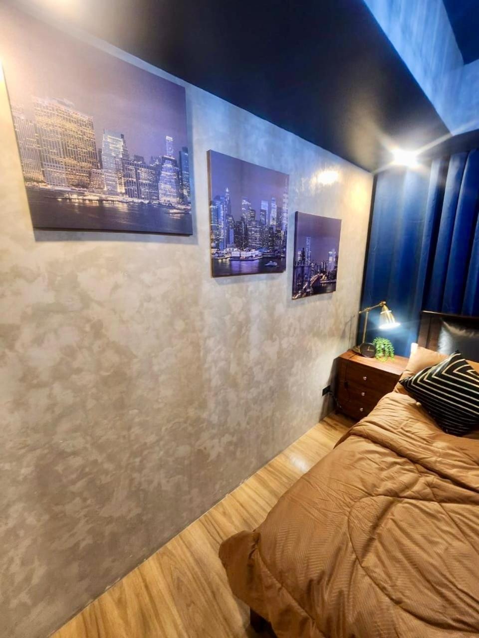 Azure Urban Resort Staycation 2 bedrooms beach view, 9th floor Hotel in Paranaque