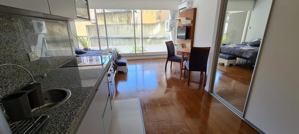 Moderno Monoambiente, edificio con pileta de verano, excelente ubicación Apartment in Buenos Aires