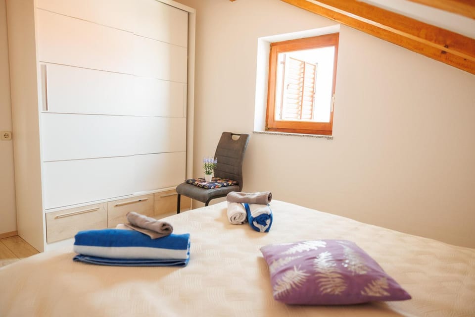 Bed, Photo of the whole room, Bedroom, furniture