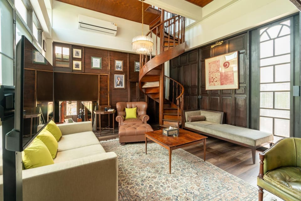 Living room, Seating area