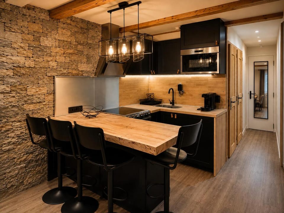 Kitchen or kitchenette