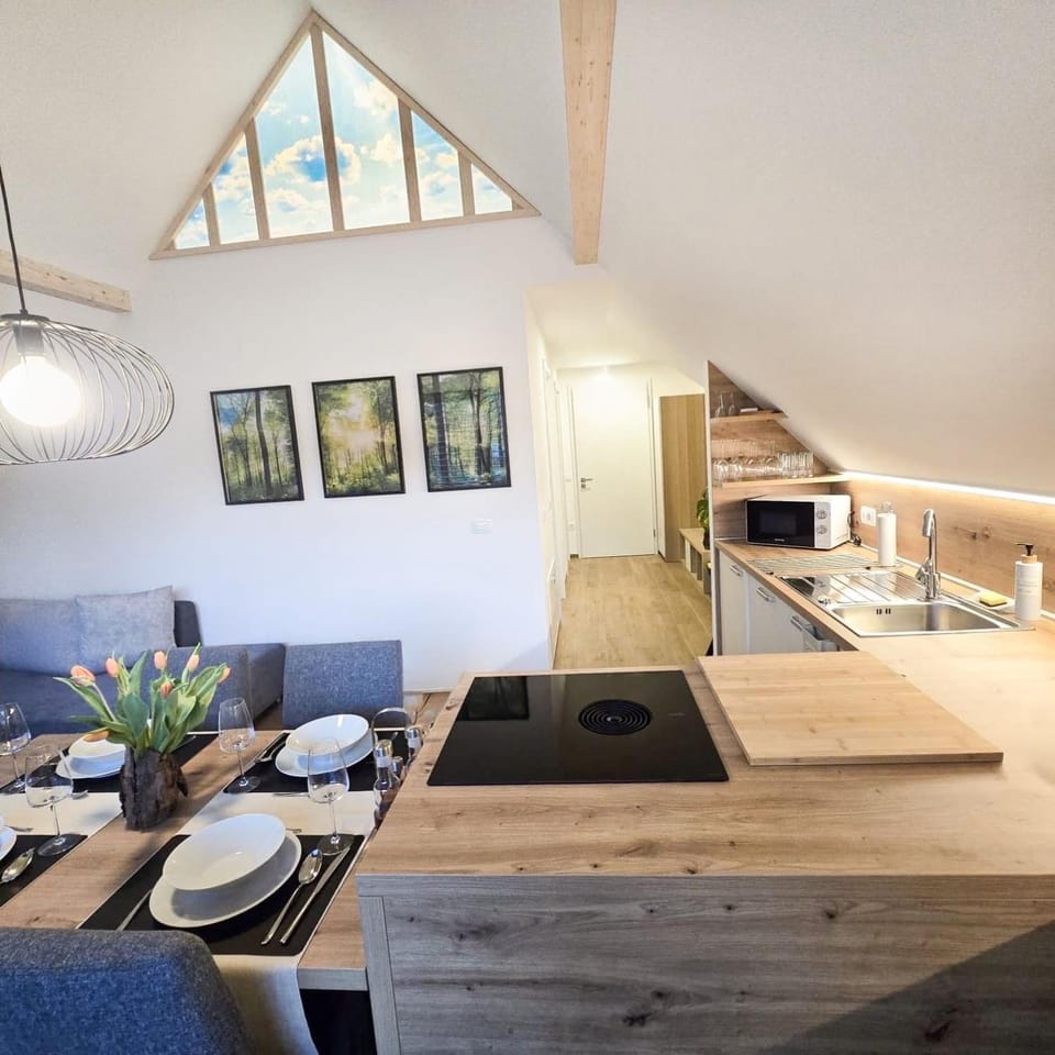 Kitchen or kitchenette, Living room, Food
