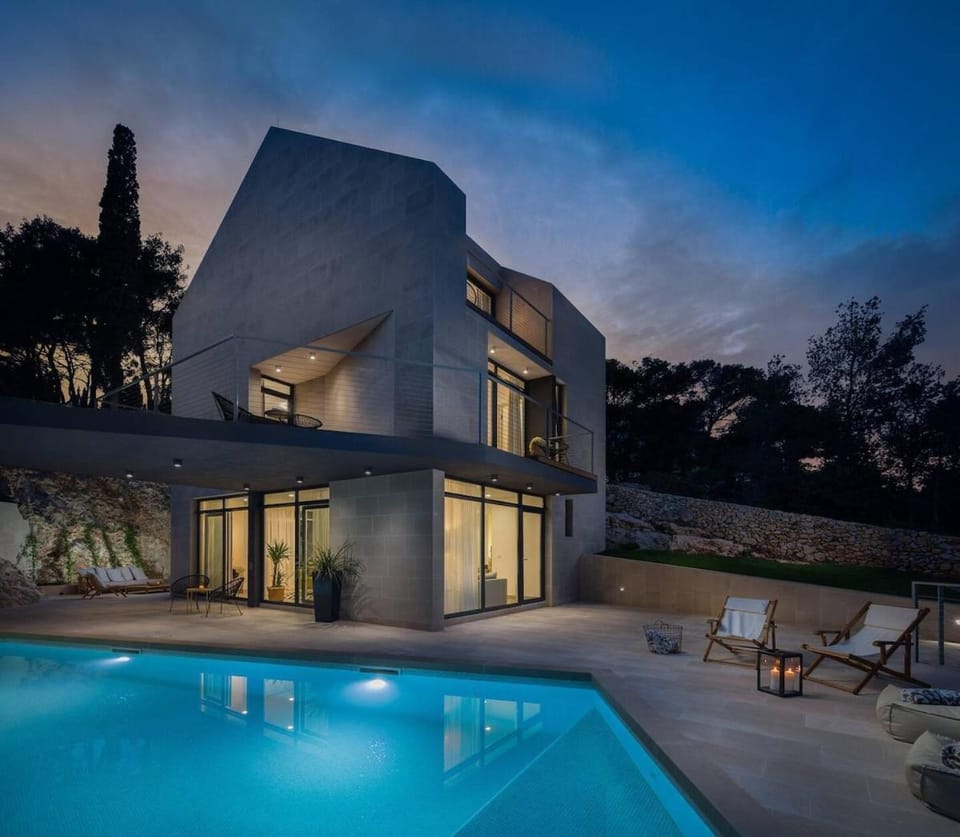 Property building, Night