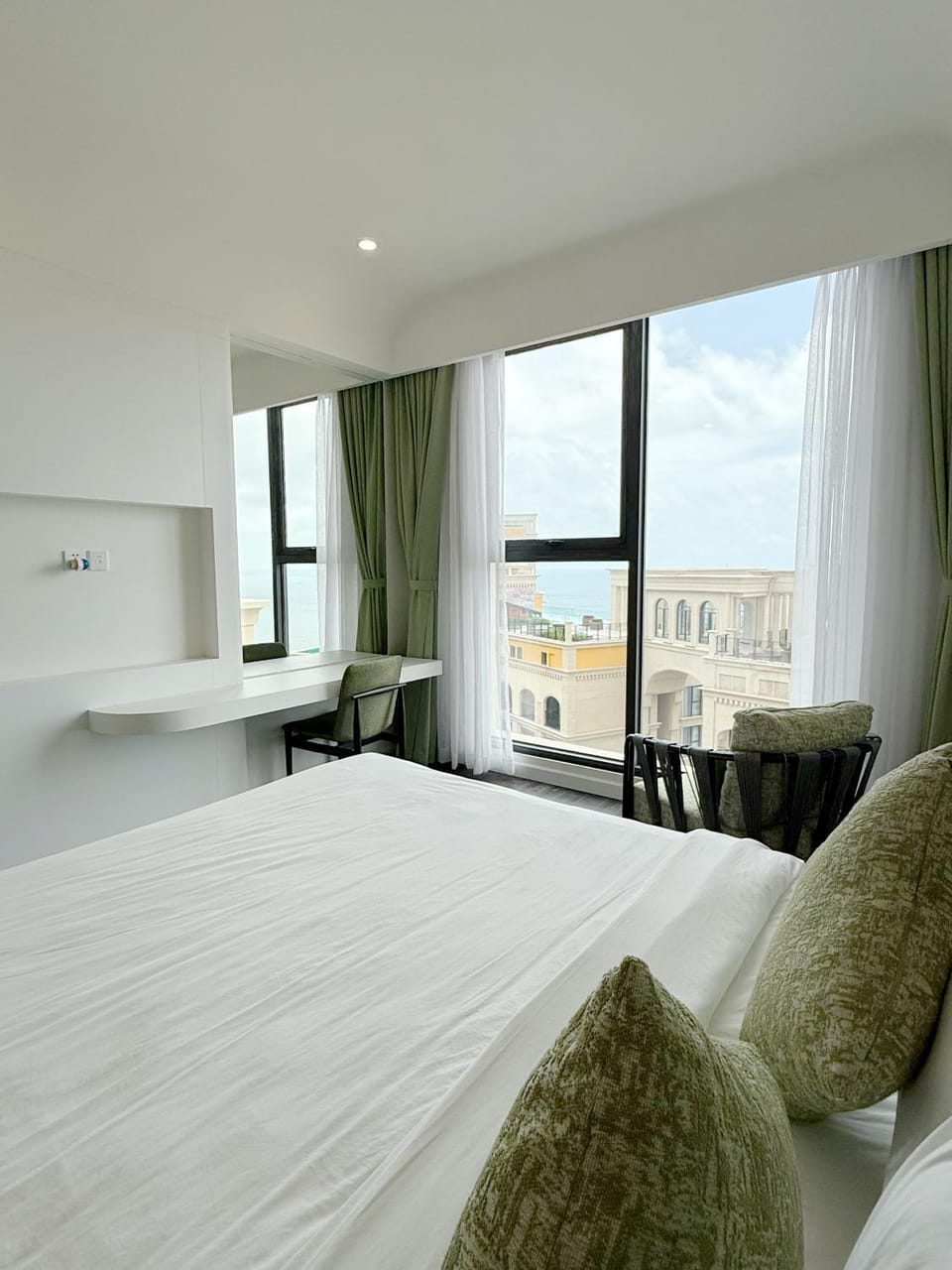View (from property/room), Photo of the whole room