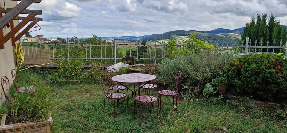 La Roue, logement indépendant, jolie vue House in Auvergne-Rhône-Alpes