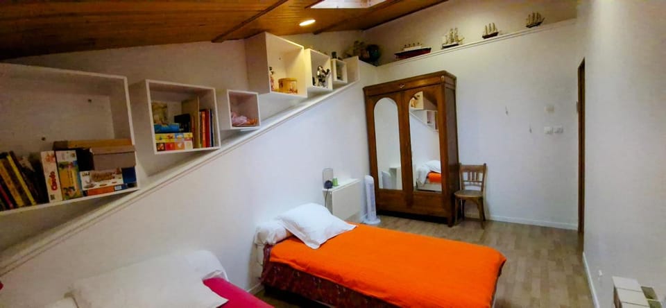 La Roue, logement indépendant, jolie vue House in Auvergne-Rhône-Alpes
