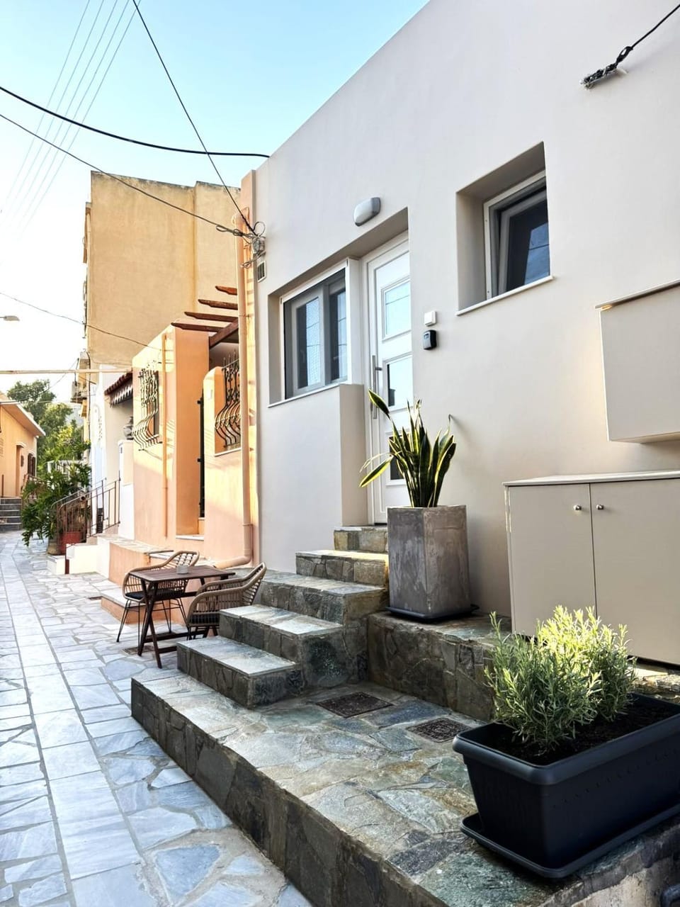 Facade/entrance