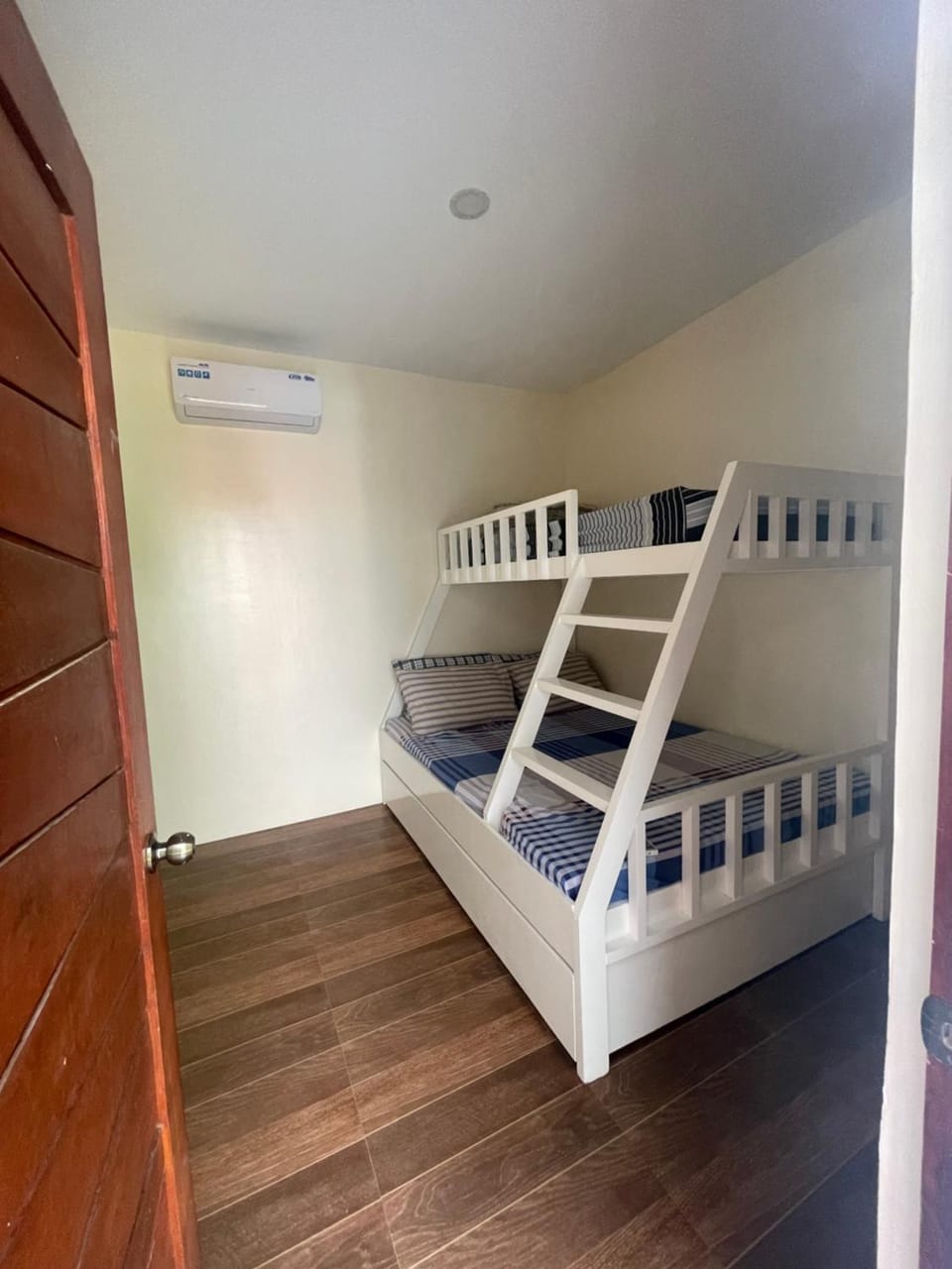 Caloocan Private Resort Villa in Quezon City