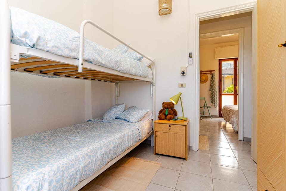 Bed, Balcony/Terrace, Photo of the whole room, Bedroom, Sea view, Street view, bunk bed, flat iron, heating, internet, wardrobe, laundry, air conditioner