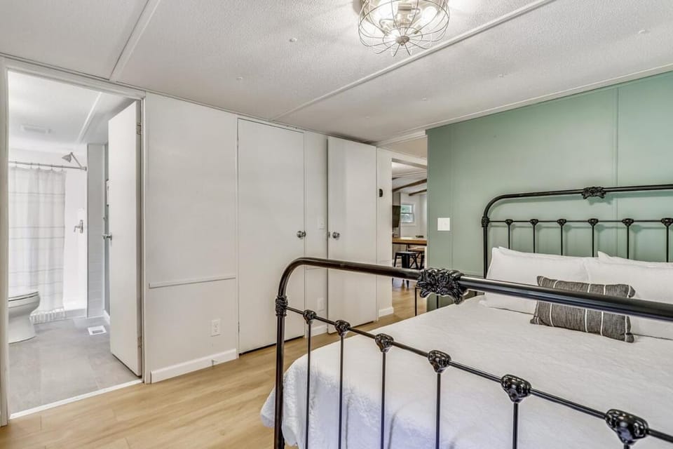 Bathroom, Bedroom