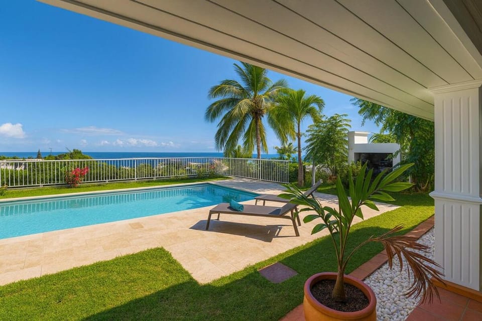 Villa Tima - Luxe Tropical avec Piscine Jacuzzi Sauna et Vue Panoramique Villa in Saint-Paul