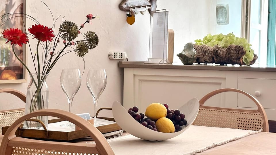 Food and drinks, Decorative detail, Dining area