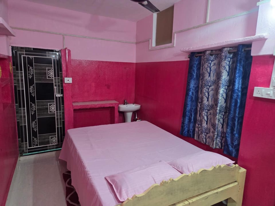 Bed, Photo of the whole room