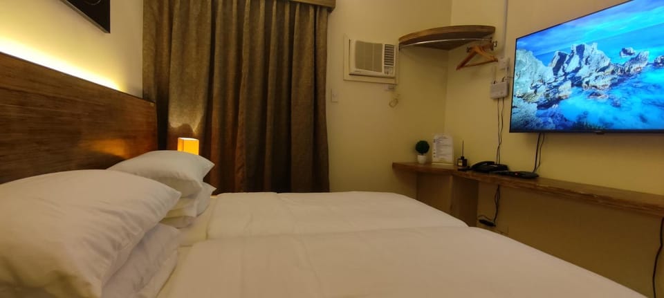 Cozy Suite with Private Patio near Nuvali Apartment in Calabarzon