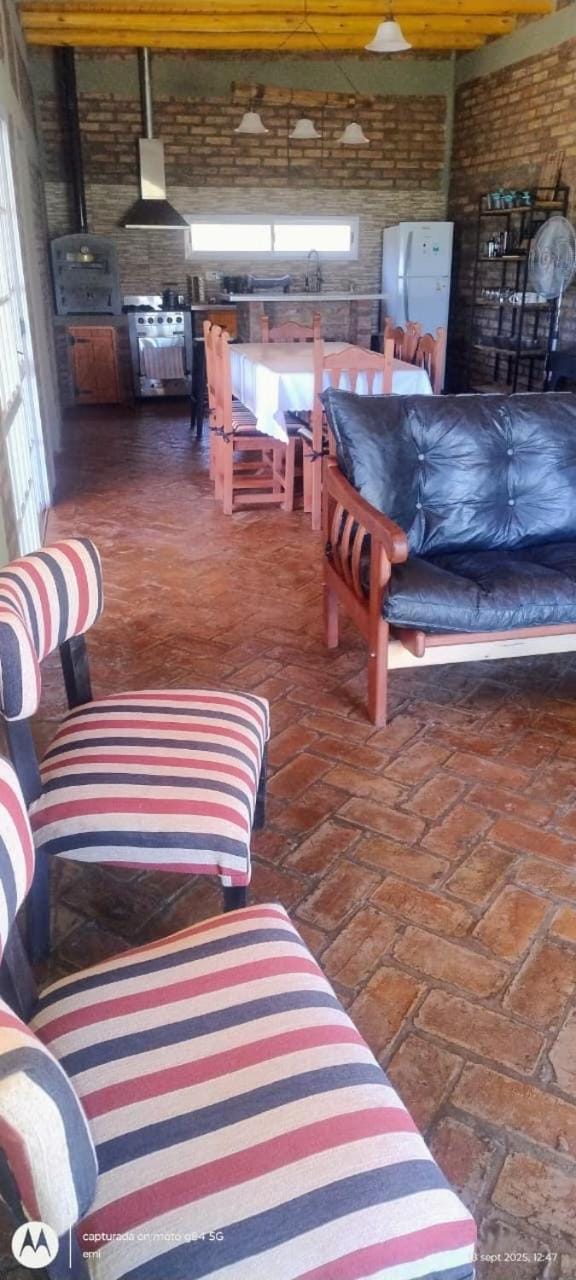 Casa rural tranquila con WiFi en Barrea House in San Juan Province, Argentina