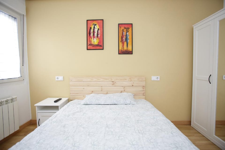 Piso de 4 habitaciones a un paso del centro de Oviedo Apartment in Oviedo
