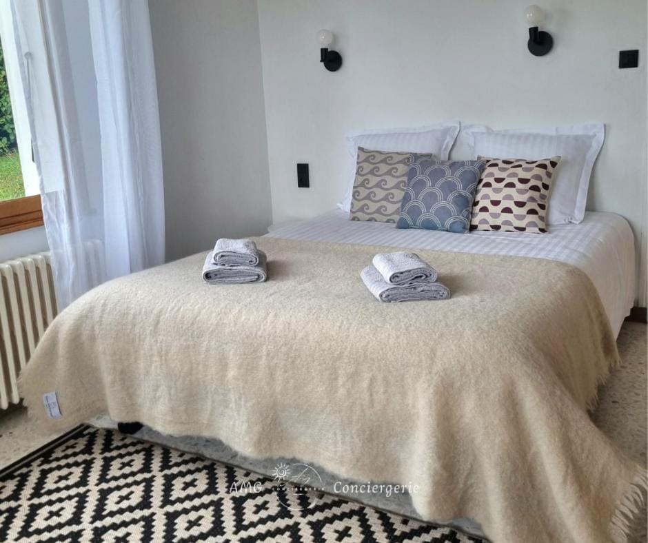 Splendide Vue sur le Lac ! 5mn des plages, parking privé Apartment in Menthon-Saint-Bernard