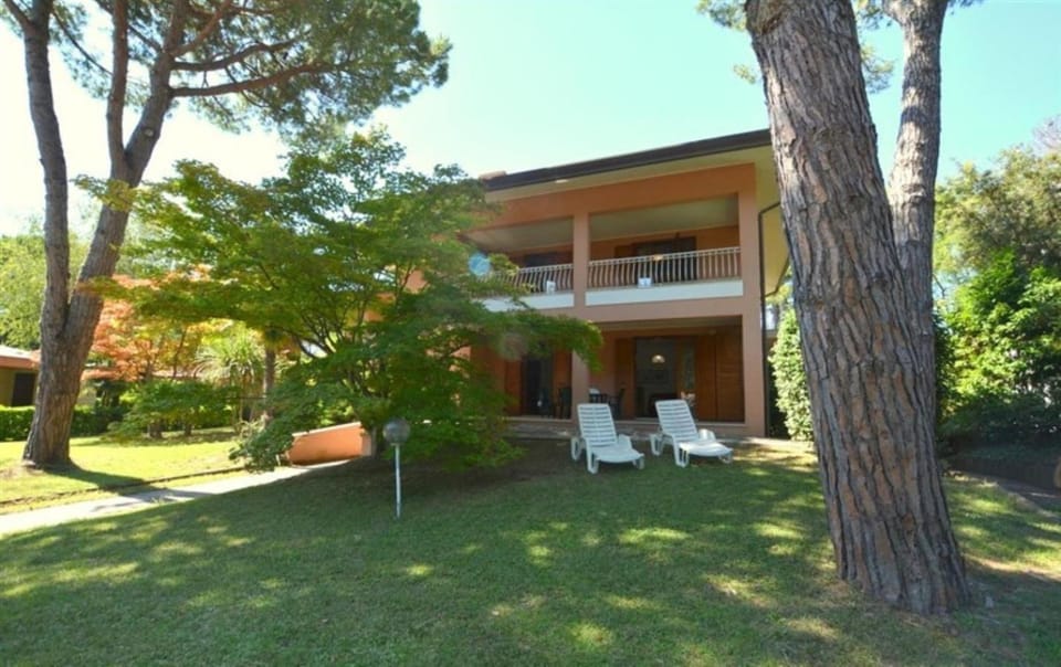 Property building, Garden view