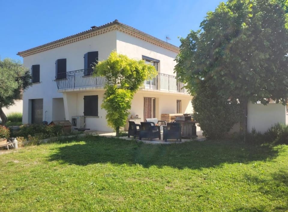 Villa MOOREA pool barbecue PROVENCE Villa in Sorgues