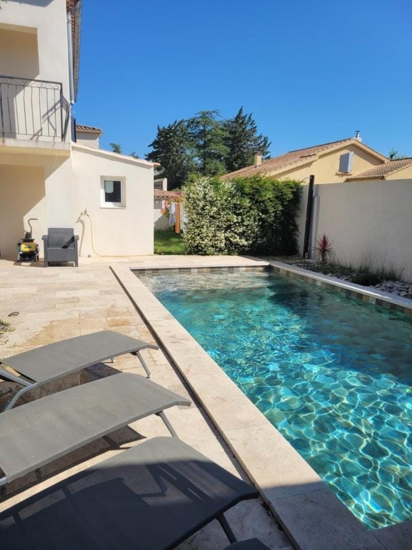 Villa MOOREA pool barbecue PROVENCE Villa in Sorgues