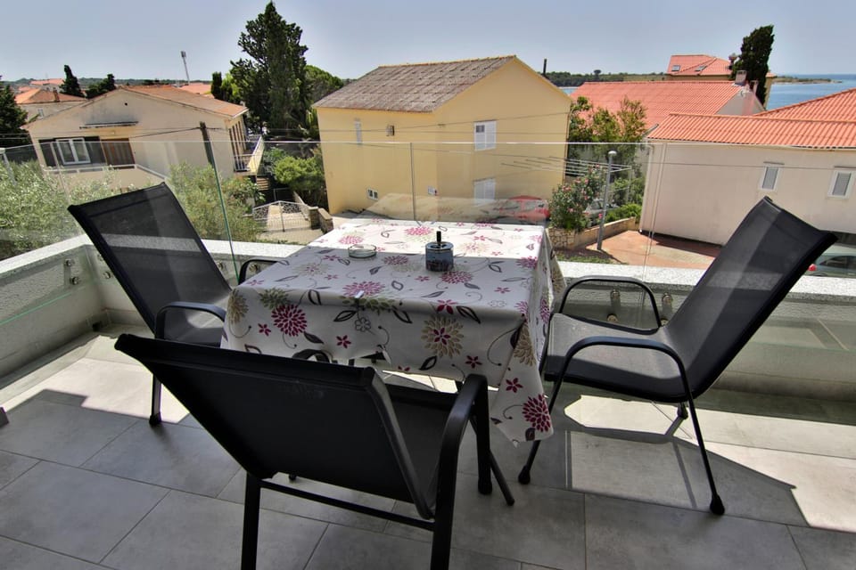 View (from property/room), Balcony/Terrace