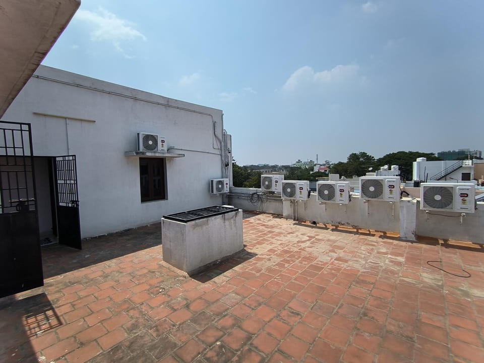 Property building, View (from property/room), Balcony/Terrace