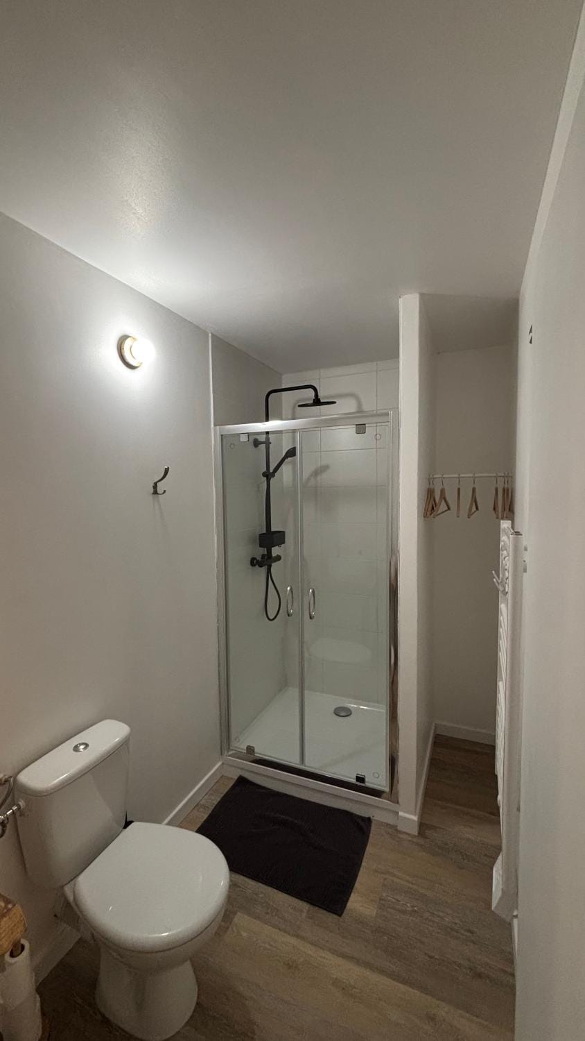 Shower, Toilet, Bathroom