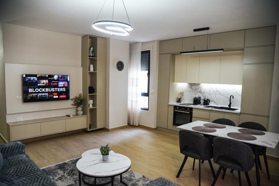TV and multimedia, Kitchen or kitchenette, Living room, Seating area, Dining area, minibar