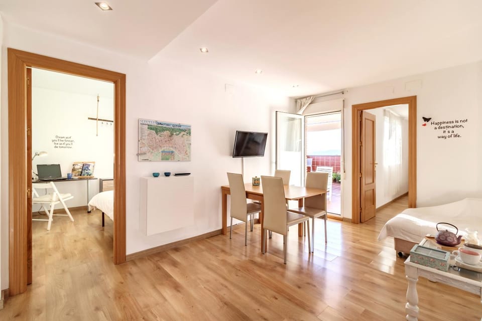 Living room, Dining area