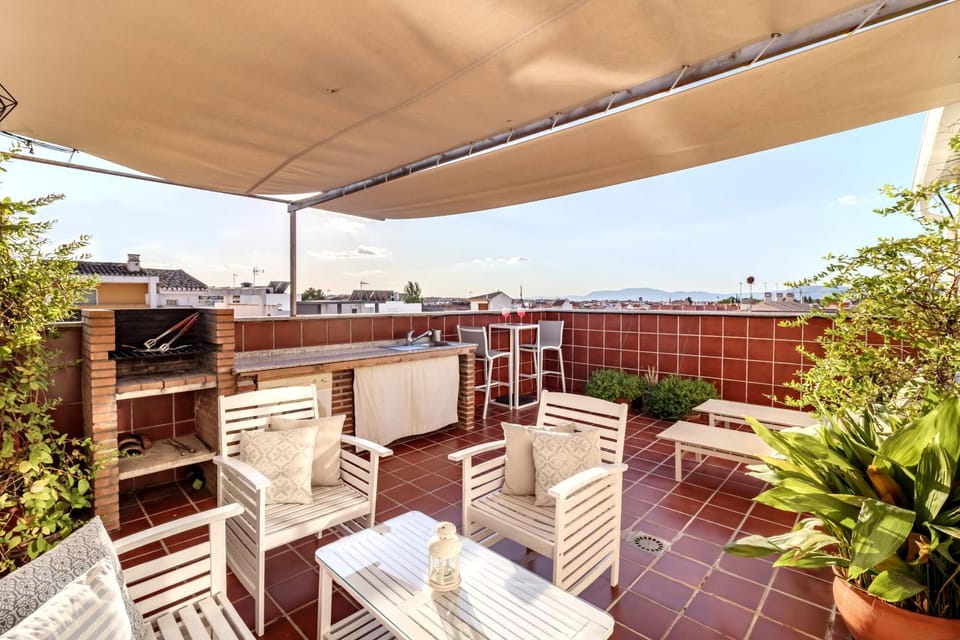 BBQ facilities, Balcony/Terrace