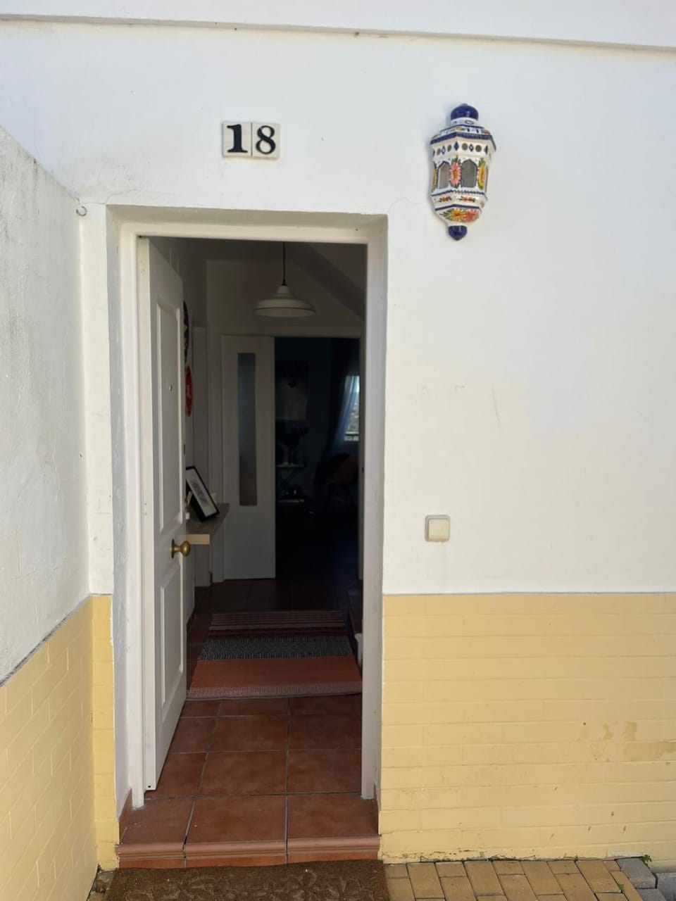 Facade/entrance