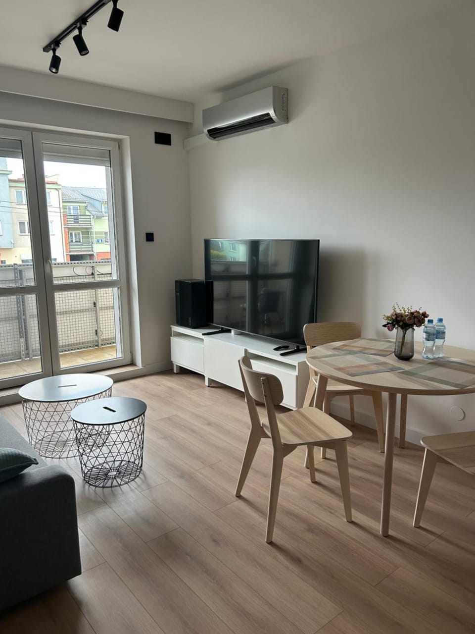 TV and multimedia, Seating area, Dining area, Evening entertainment