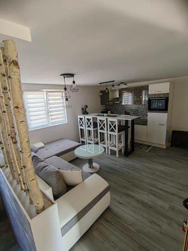 Living room, Seating area, Dining area, oven, stove